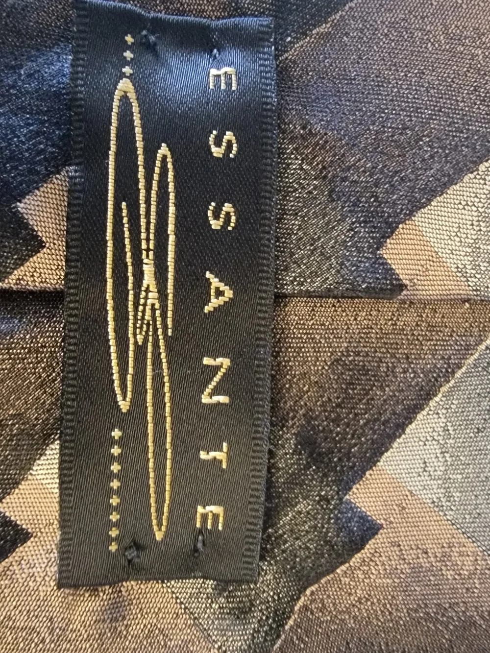 Essante Silk Geometric Gradient Tie in Black and Gray